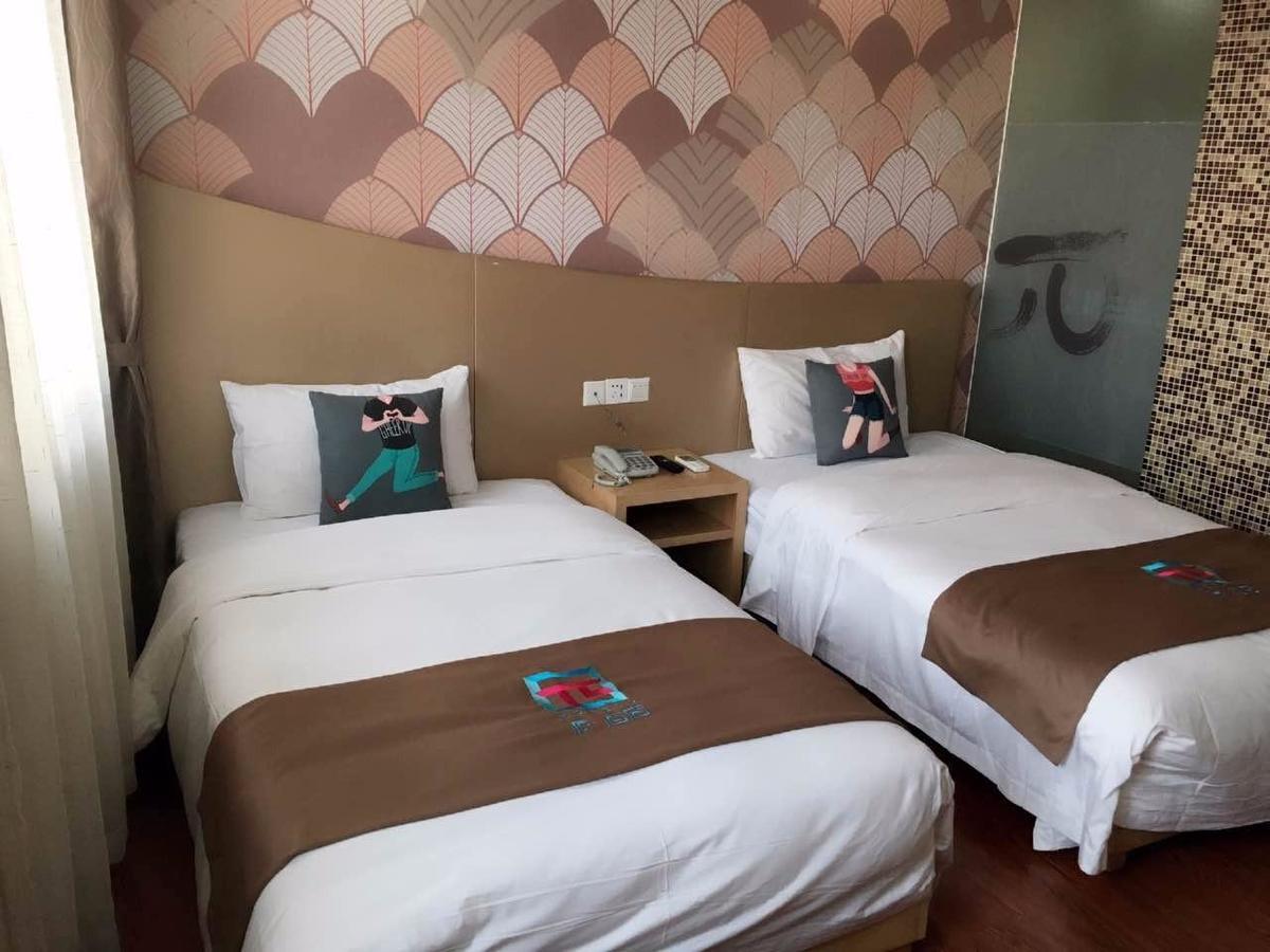 Pai Hotel Yuxi Tonghai Zewnętrze zdjęcie